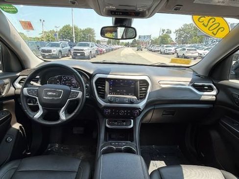 Certified 2023 GMC Acadia SLT w/ Elevation Edition AWD/4WD image 19