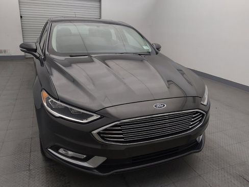 Used 2017 Ford Fusion SE w/ Fusion SE Technology Package image 14