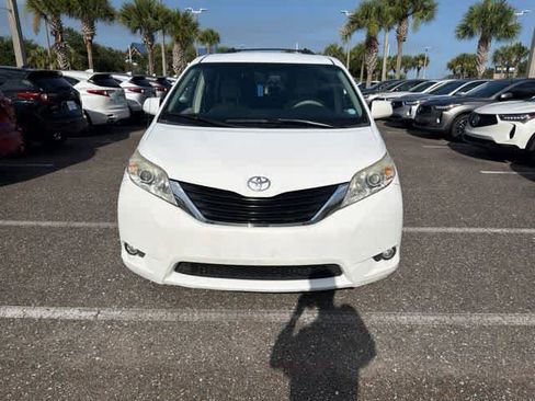 Used 2012 Toyota Sienna LE FWD image 4