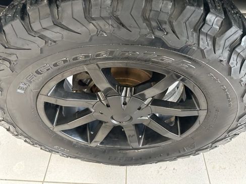 Used 2017 Ford F150 XLT w/ Equipment Group 302A Luxury image 18