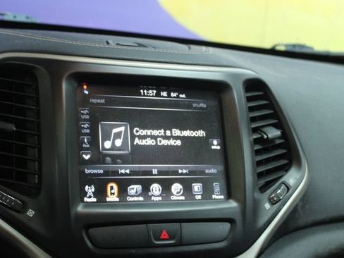 Used 2016 Jeep Cherokee 75th Anniversary AWD/4WD image 19