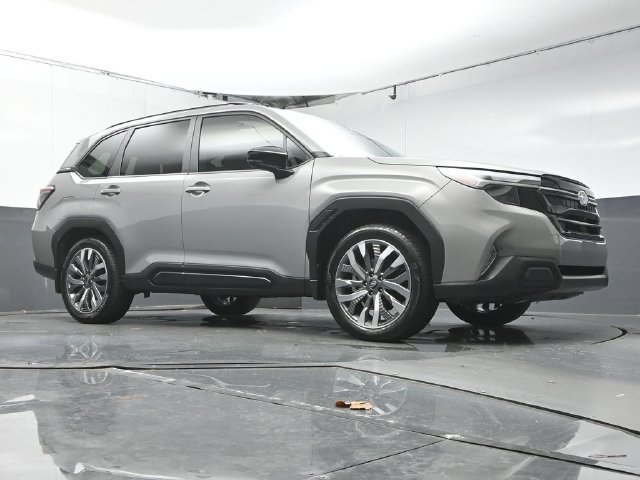 Certified 2025 Subaru Forester Touring w/ Popular Package - Touring AWD/4WD image 41