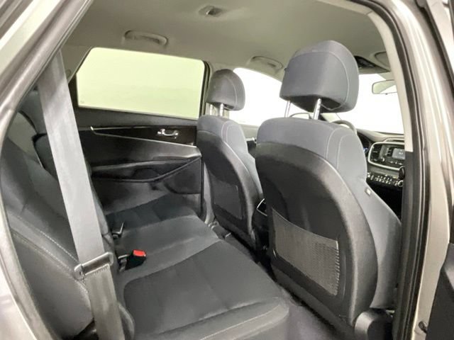 Used 2017 Kia Sorento AWD image 16