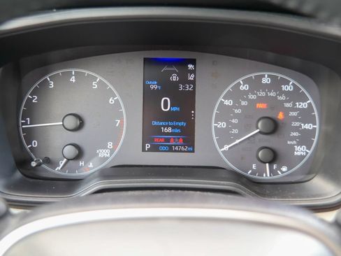 Used 2025 Toyota Corolla Cross LE FWD image 12