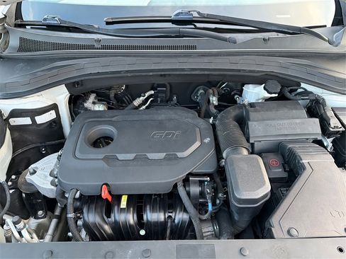 Used 2019 Hyundai Santa Fe SE image 12