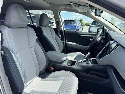 Used 2024 Subaru Outback Premium AWD/4WD image 15