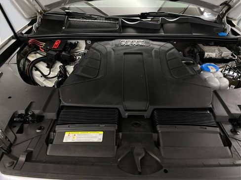 Used 2017 Audi Q7 3.0T Premium Plus AWD/4WD image 12