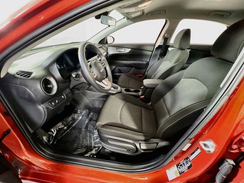 Used 2023 Kia Forte LXS w/ LXS Technology Package FWD image 19