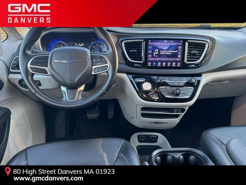 Used 2018 Chrysler Pacifica Touring-L image 19