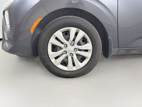 Used 2022 Kia Soul LX FWD image 28