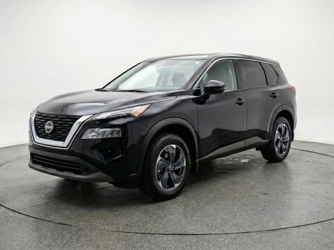 Used 2025 Nissan Rogue SV image 3