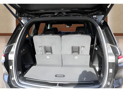 New 2025 Jeep Grand Cherokee L Altitude RWD image 18