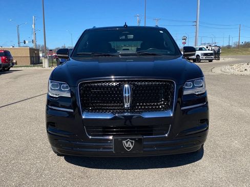 Used 2022 Lincoln Navigator Reserve w/ Equipment Group 201A AWD/4WD image 9