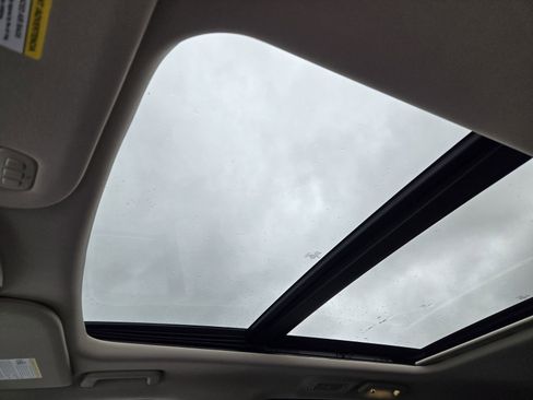 Used 2024 Ford Expedition XLT image 25