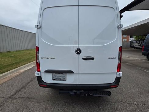 Used 2026 Mercedes-Benz Sprinter 2500 image 4