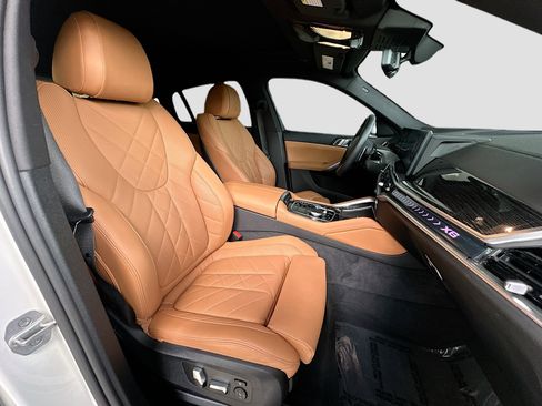 Certified 2025 BMW X6 xDrive40i w/ Parking Assistance Package image 29