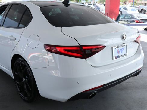 Used 2021 Alfa Romeo Giulia Ti w/ Nero Edizione RWD image 9