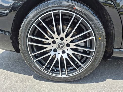 Used 2025 Mercedes-Benz C 300 Sedan image 9