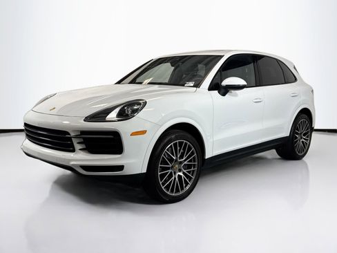 Certified 2022 Porsche Cayenne image 1