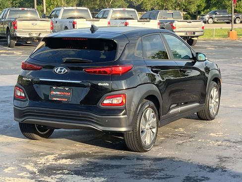 Used 2021 Hyundai Kona Ultimate w/ Cargo Package FWD image 9