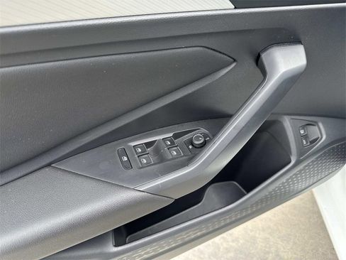 Used 2021 Volkswagen Jetta S w/ Driver Assistance Package image 18