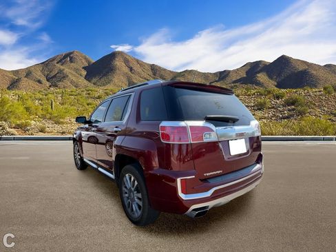 Certified 2017 GMC Terrain Denali FWD image 3
