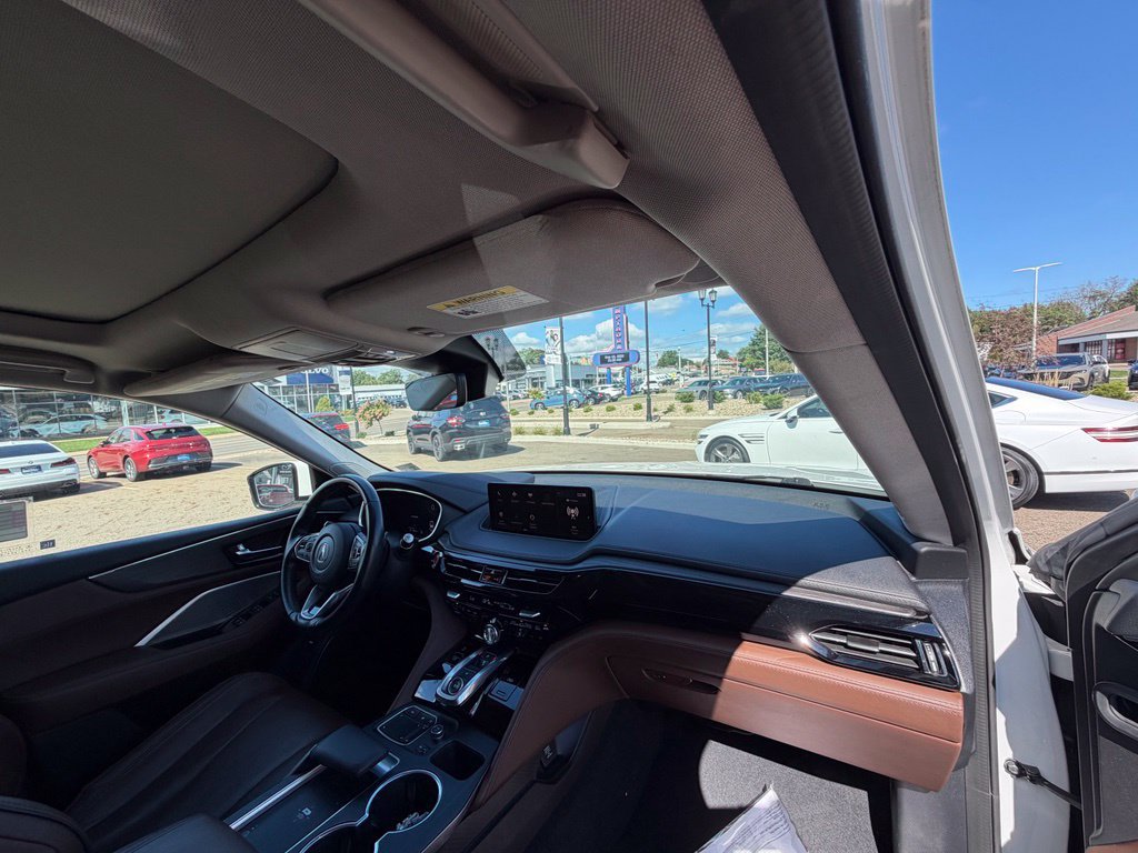 Used 2023 Acura MDX w/ Advance Package AWD/4WD image 10