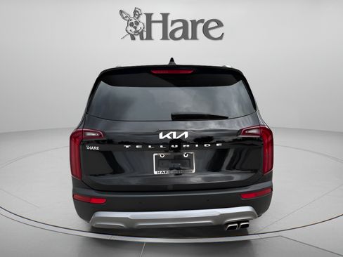 Used 2022 Kia Telluride S FWD image 4