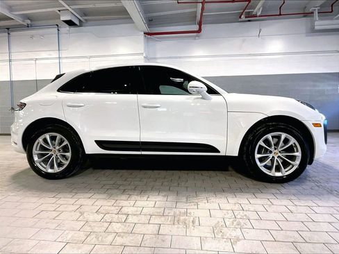 Used 2025 Porsche Macan image 6