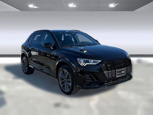 Certified 2025 Audi Q3 2.0T Premium w/ Convenience Package image 6