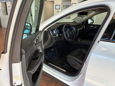 Used 2024 Volvo XC60 T8 Core image 19