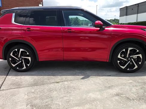 Used 2024 Mitsubishi Outlander SEL FWD image 18