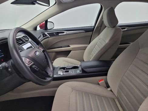 Used 2020 Ford Fusion SE FWD image 17