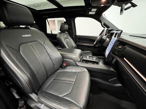 Used 2023 Ford Expedition Max Platinum image 28