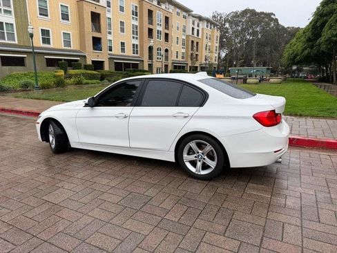 Used 2014 BMW 320i Sedan RWD image 5