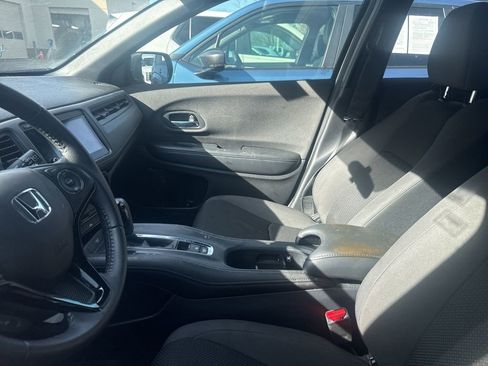 Used 2022 Honda HR-V Sport image 11
