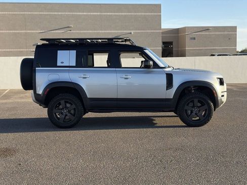Used 2020 Land Rover Defender 110 SE AWD/4WD image 27