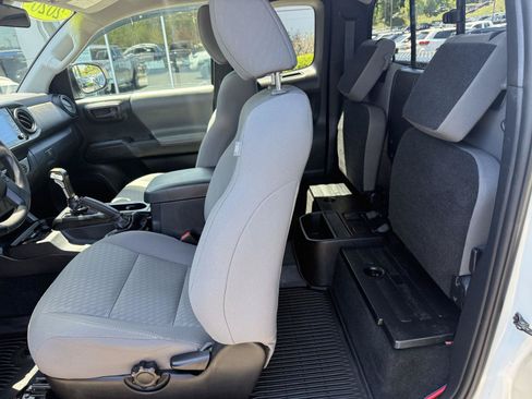 Used 2020 Toyota Tacoma SR w/ SX Package AWD/4WD image 12