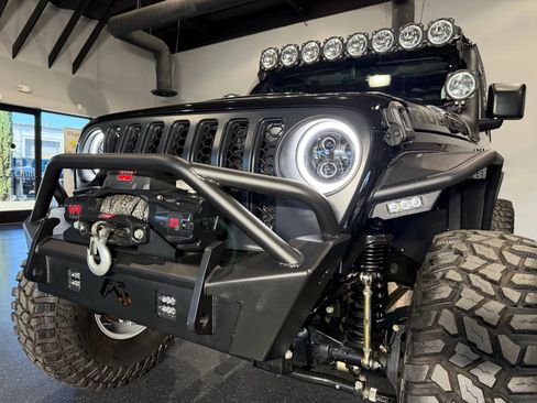 Used 2022 Jeep Gladiator Rubicon image 4