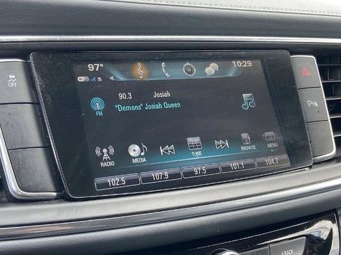 Used 2019 Buick Enclave Essence FWD image 9