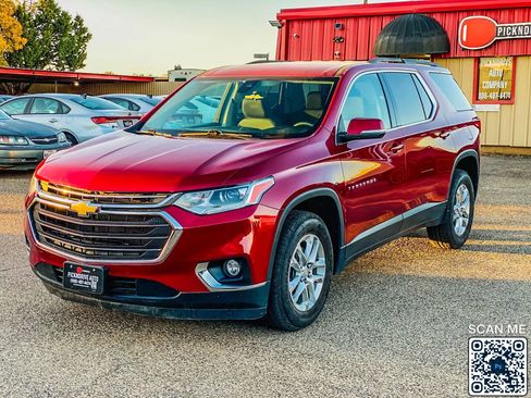Used 2021 Chevrolet Traverse LT image 4