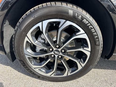 New 2026 Lincoln Nautilus Reserve image 7