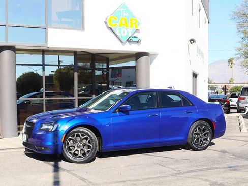 Used 2018 Chrysler 300 S image 4