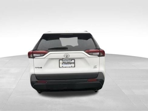 Used 2020 Toyota RAV4 LE w/ All Weather Liner Package image 40