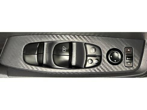 Used 2025 Nissan Sentra SV w/ All-Weather Package image 10