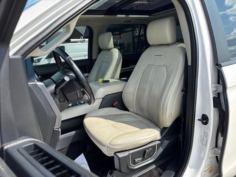 Used 2018 Ford Expedition Max Platinum AWD/4WD image 2