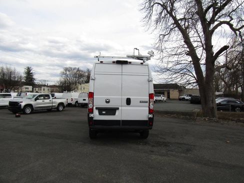 Used 2024 RAM ProMaster 2500 w/ Convenience Group image 6