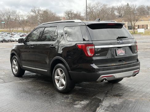 Used 2016 Ford Explorer XLT w/ Equipment Group 202A image 5