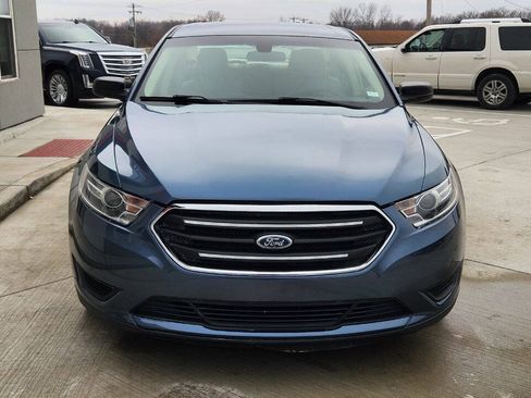 Used 2018 Ford Taurus SE FWD image 9