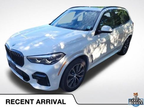 Certified 2022 BMW X5 xDrive40i w/ M Sport Package AWD/4WD image 1